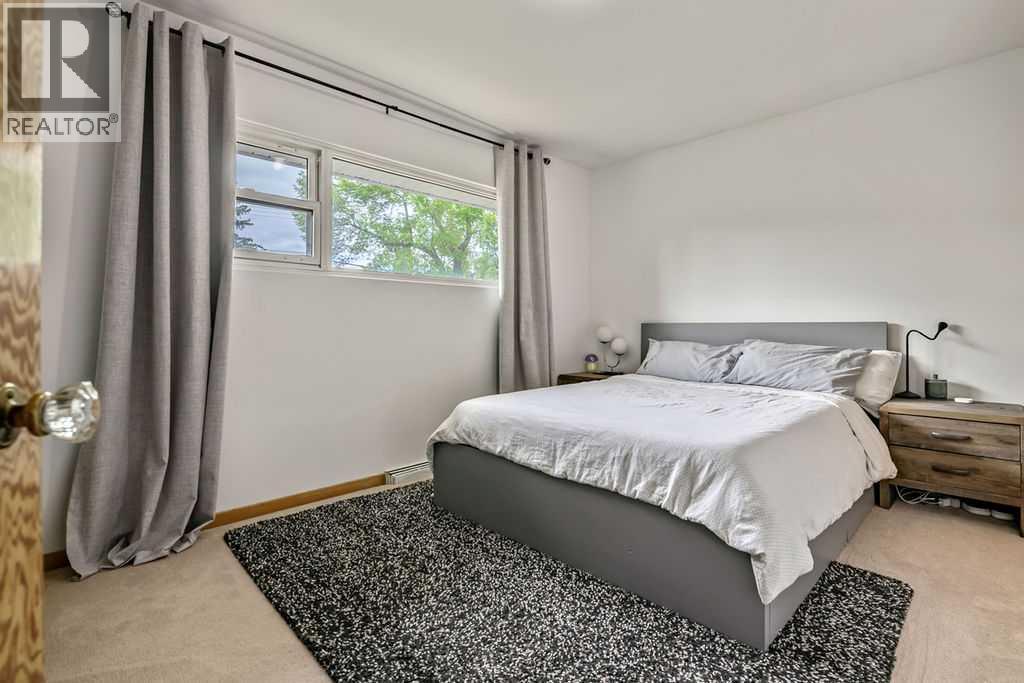 3807 25 Avenue SW - 18