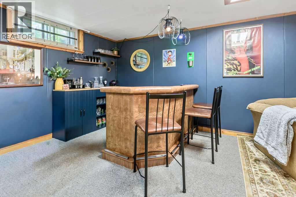 3807 25 Avenue SW - 29