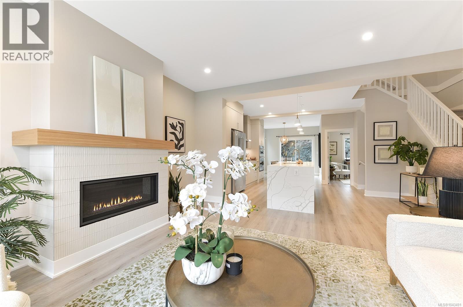 #114 2950 Constellation Ave - 16