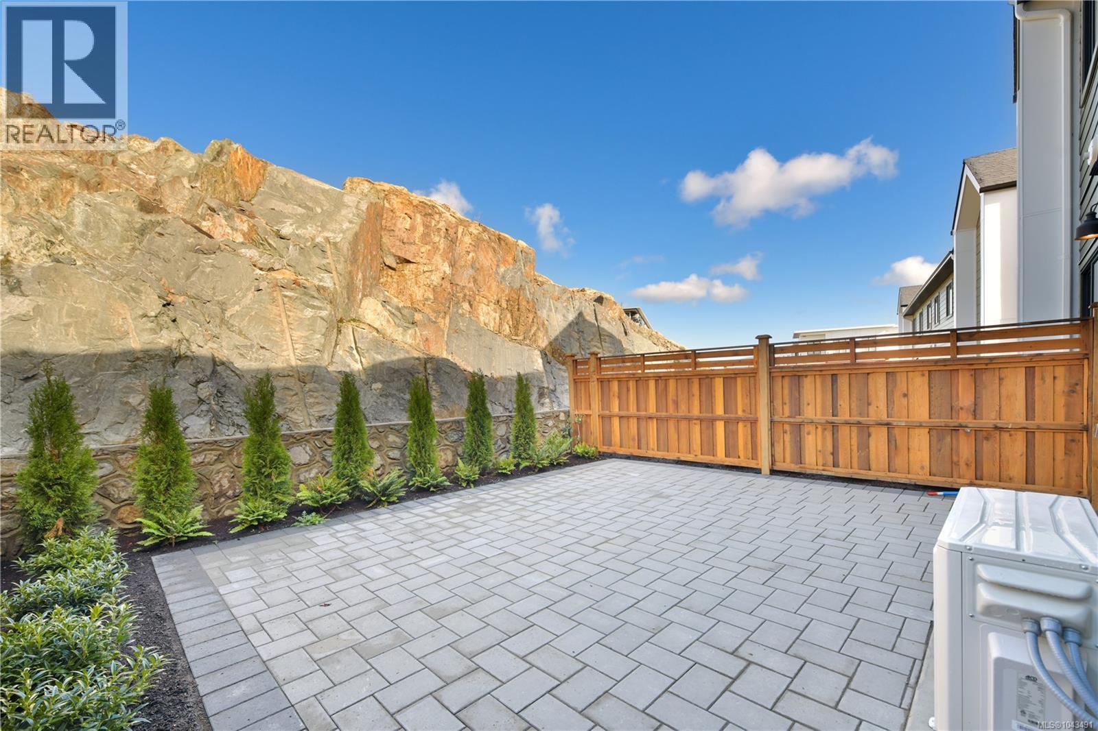 #114 2950 Constellation Ave - 38