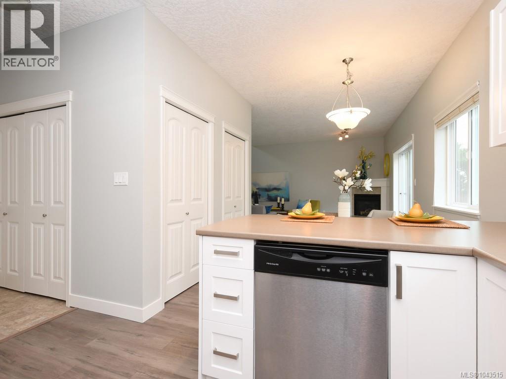 951 Kinglet Pl - 13