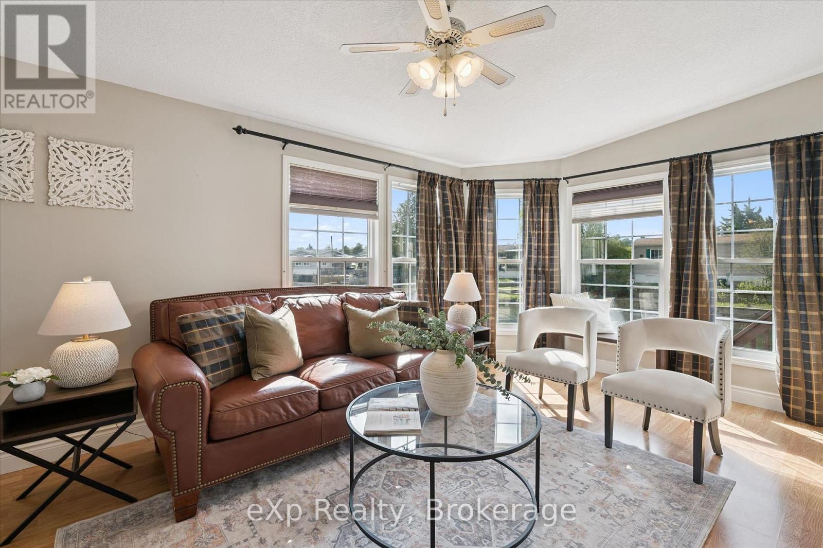 18 JASPER HEIGHTS PRIVATE - 10