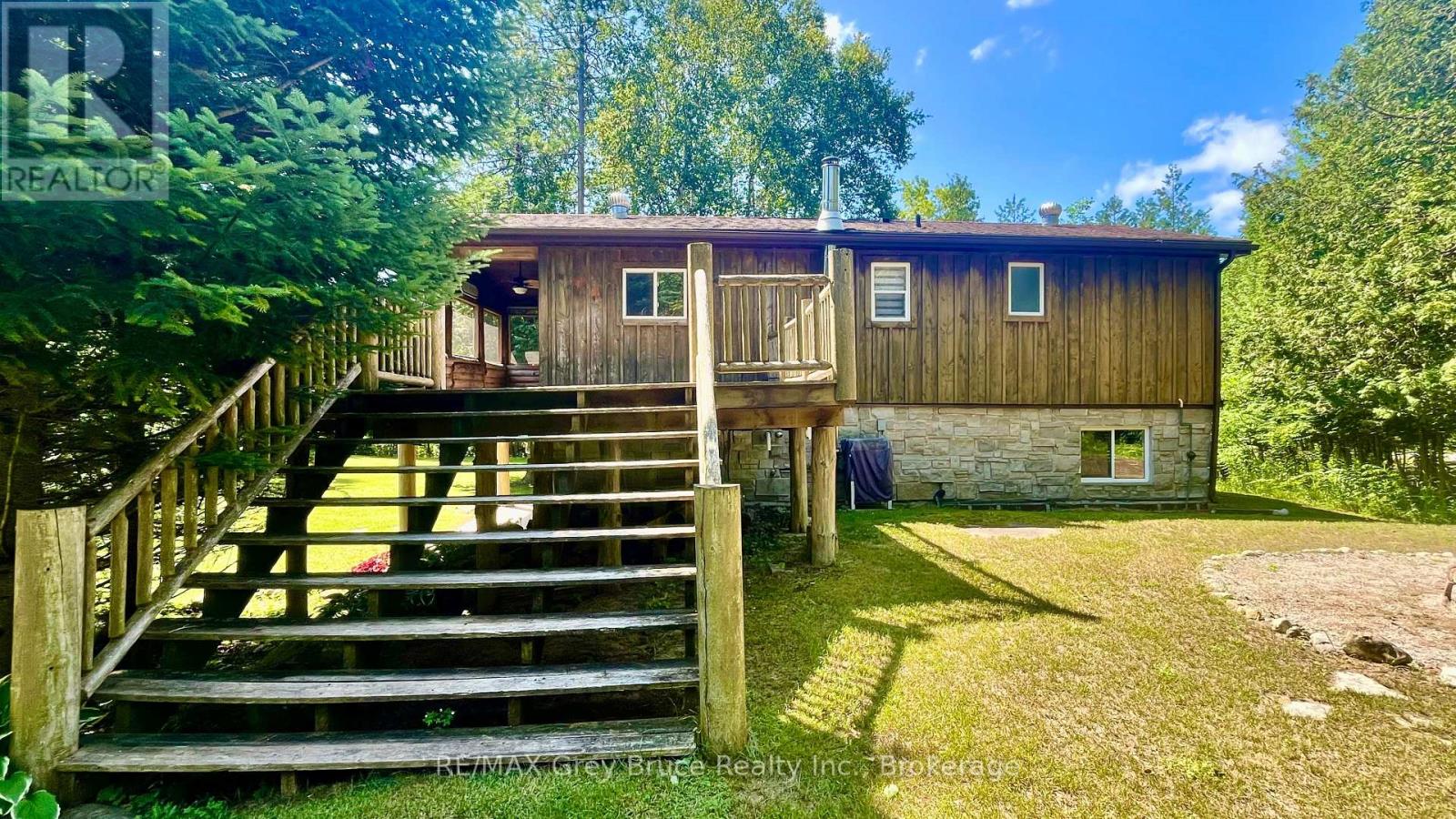 1535 15 SIDE ROAD - 11