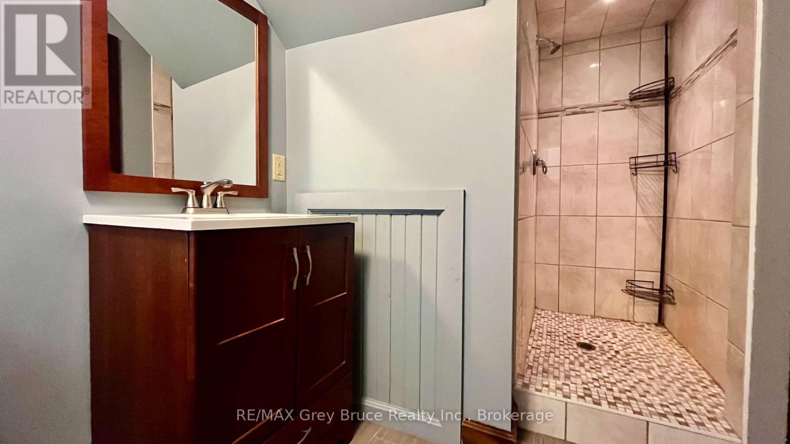 1535 15 SIDE ROAD - 22