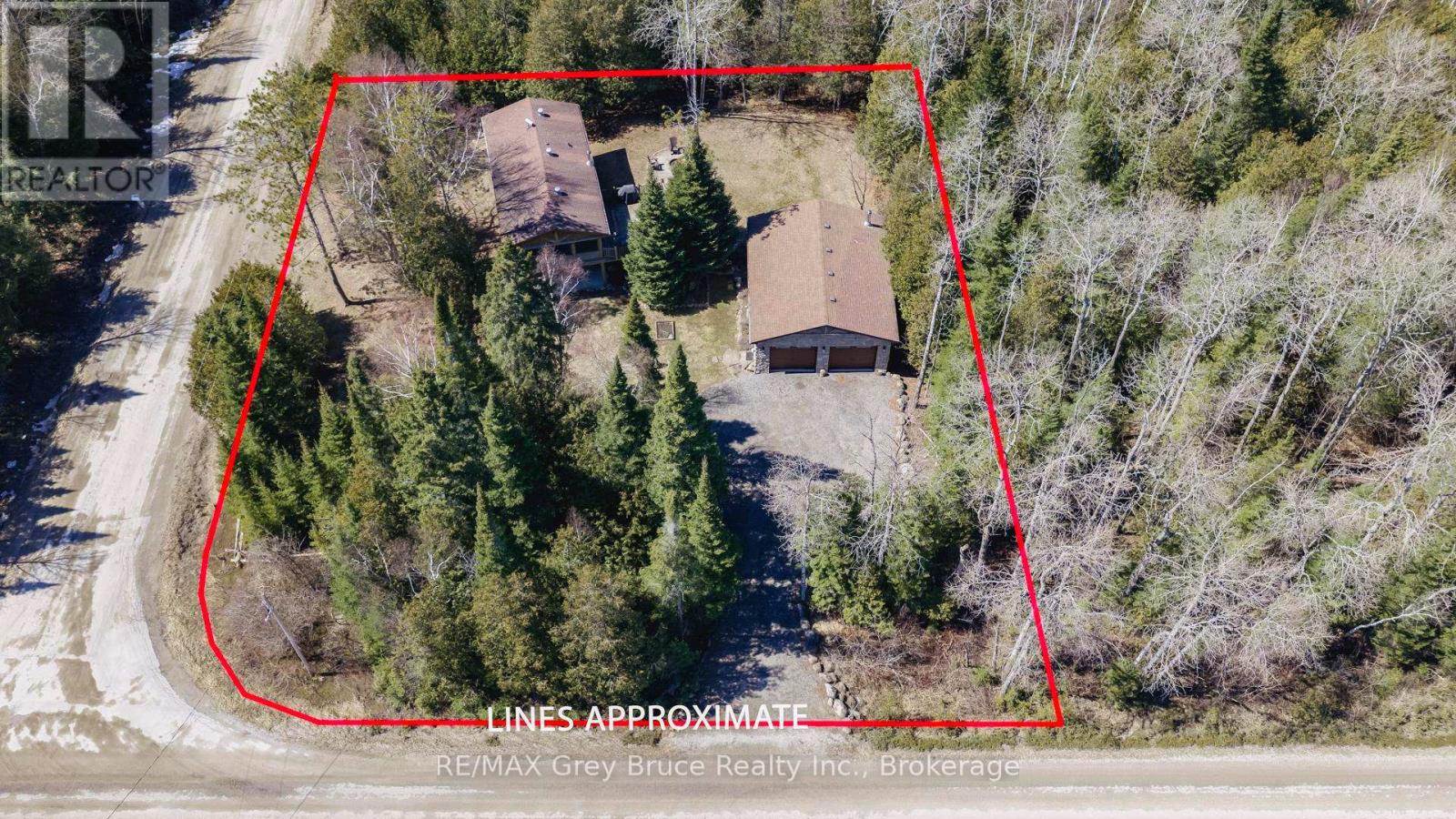 1535 15 SIDE ROAD - 3