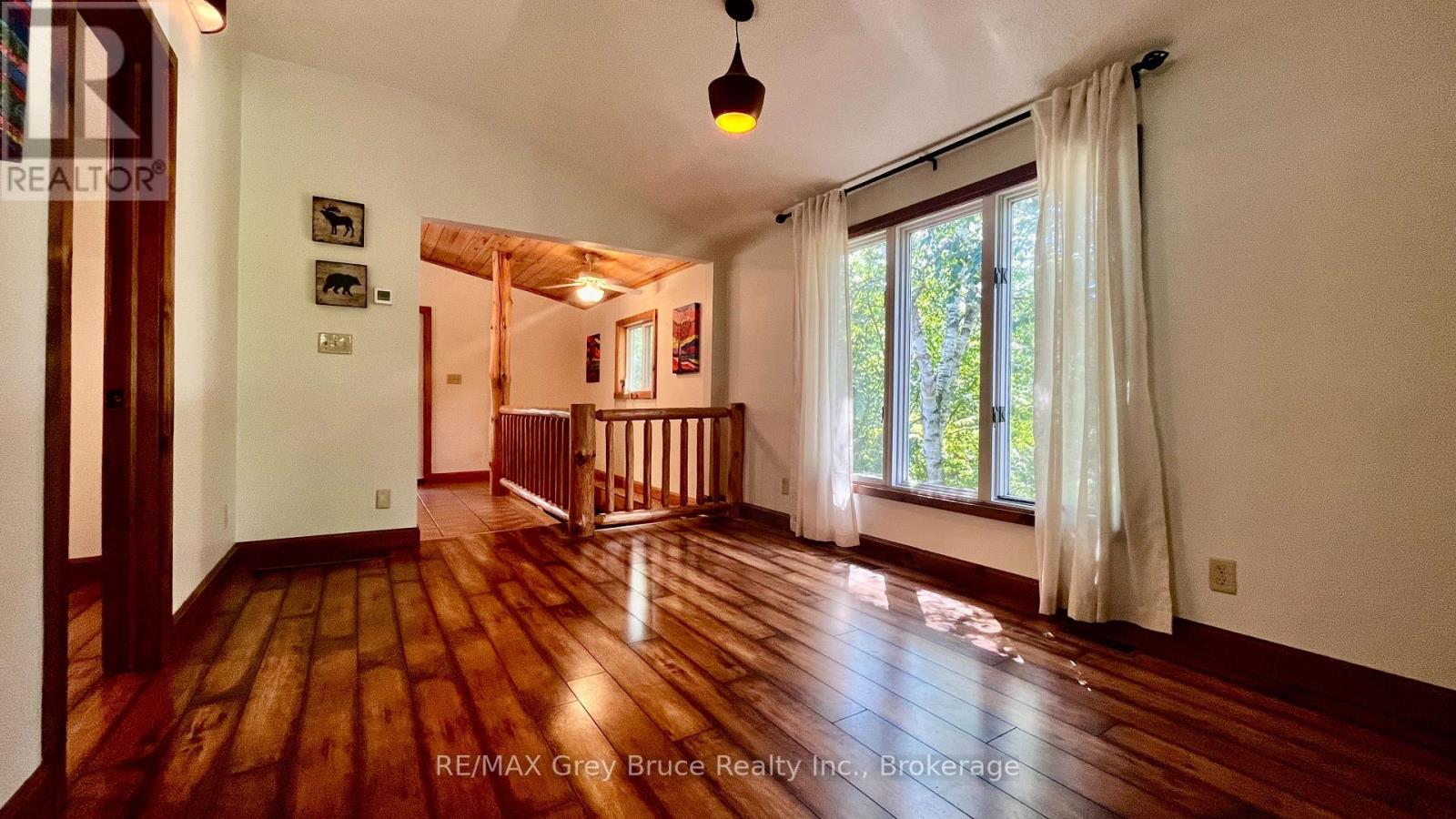 1535 15 SIDE ROAD - 37