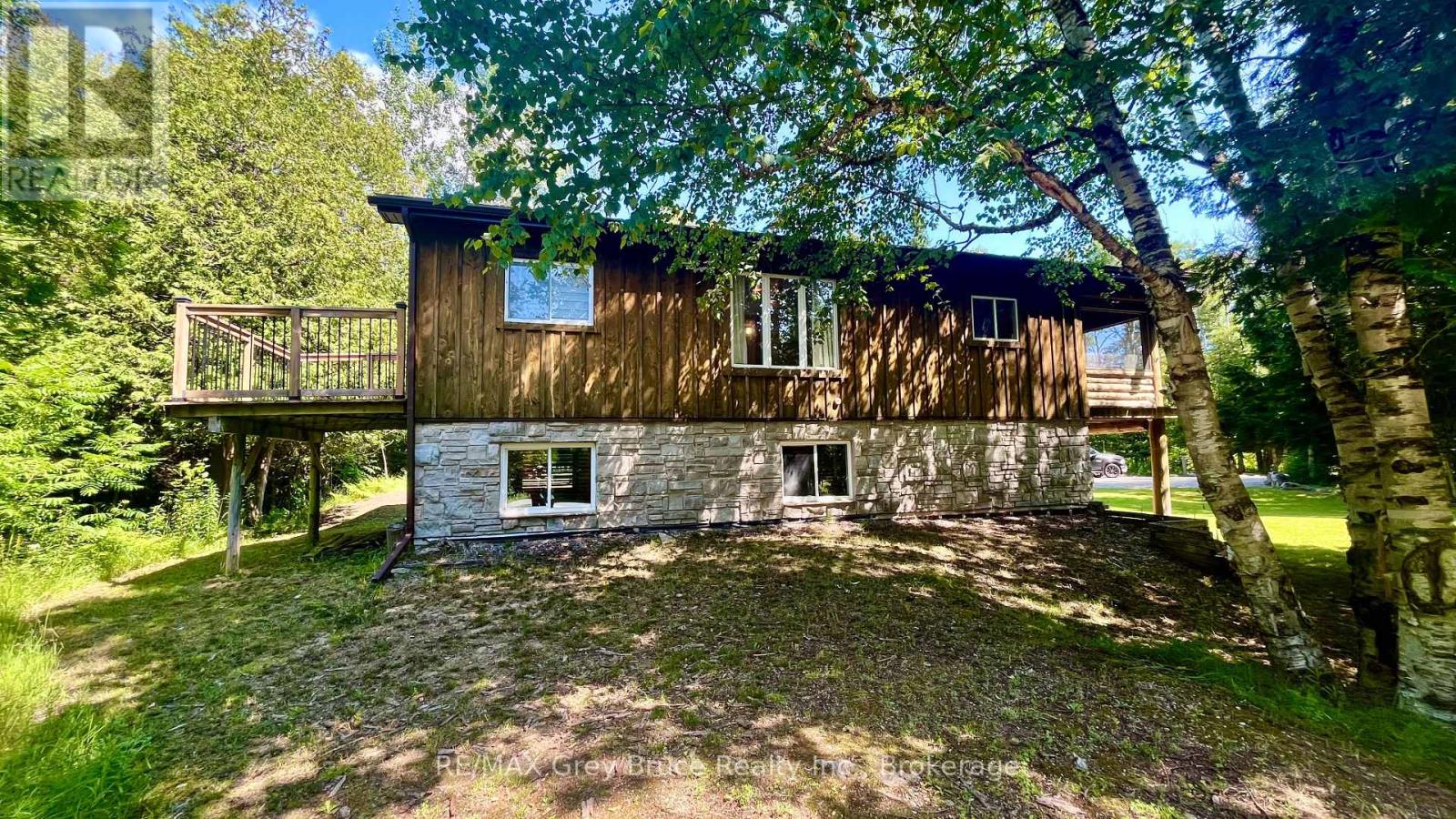 1535 15 SIDE ROAD - 10