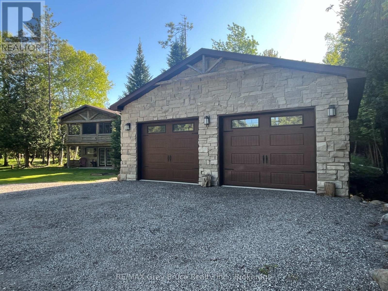 1535 15 SIDE ROAD - 2