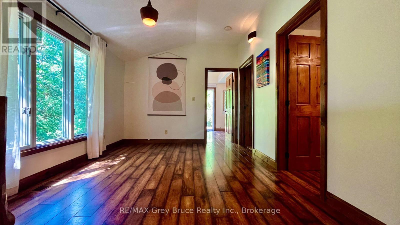 1535 15 SIDE ROAD - 36