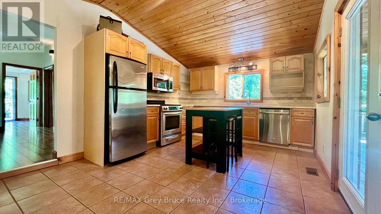 1535 15 SIDE ROAD - 32