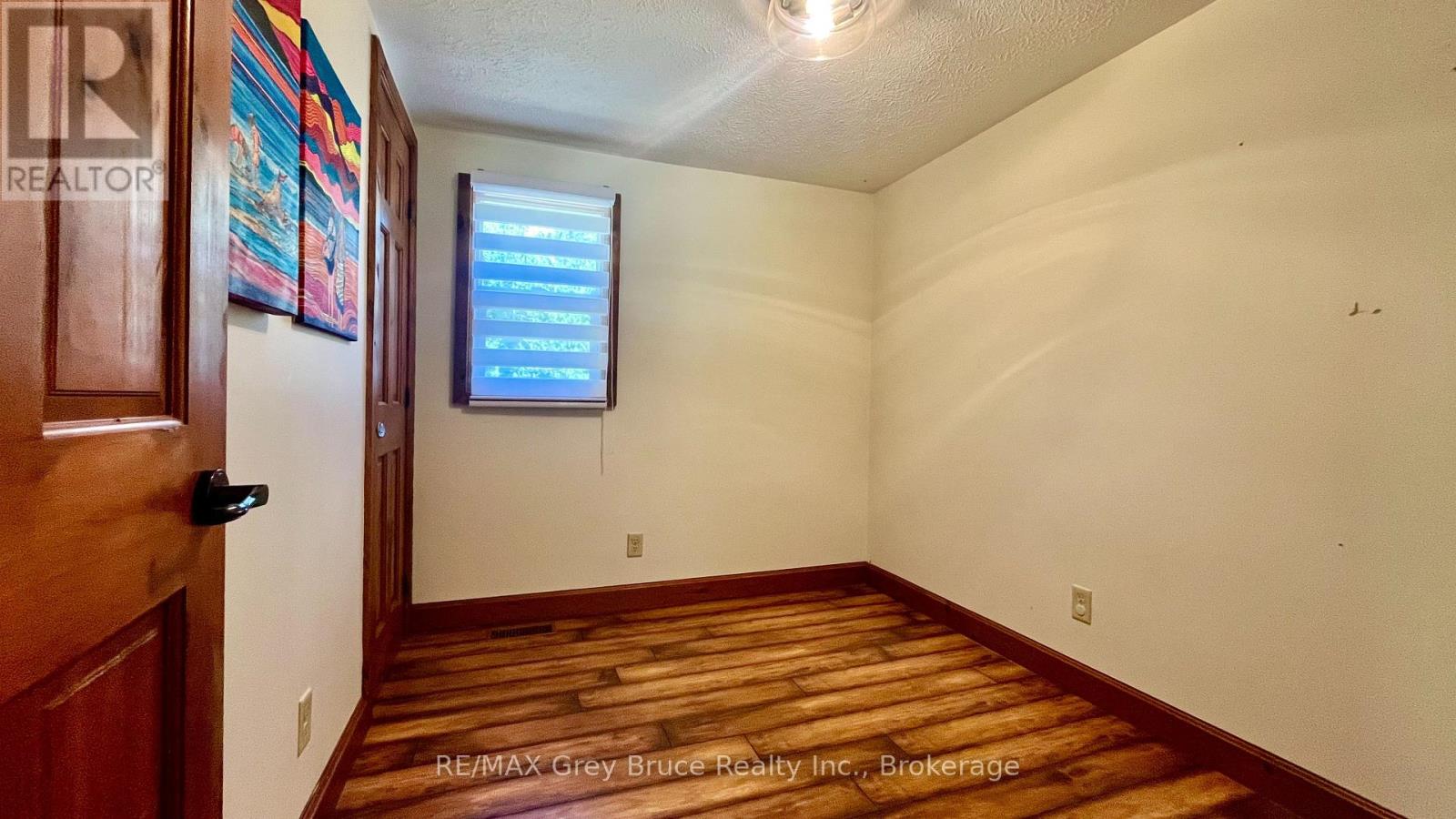 1535 15 SIDE ROAD - 40