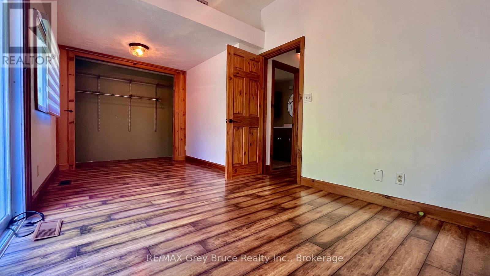 1535 15 SIDE ROAD - 42