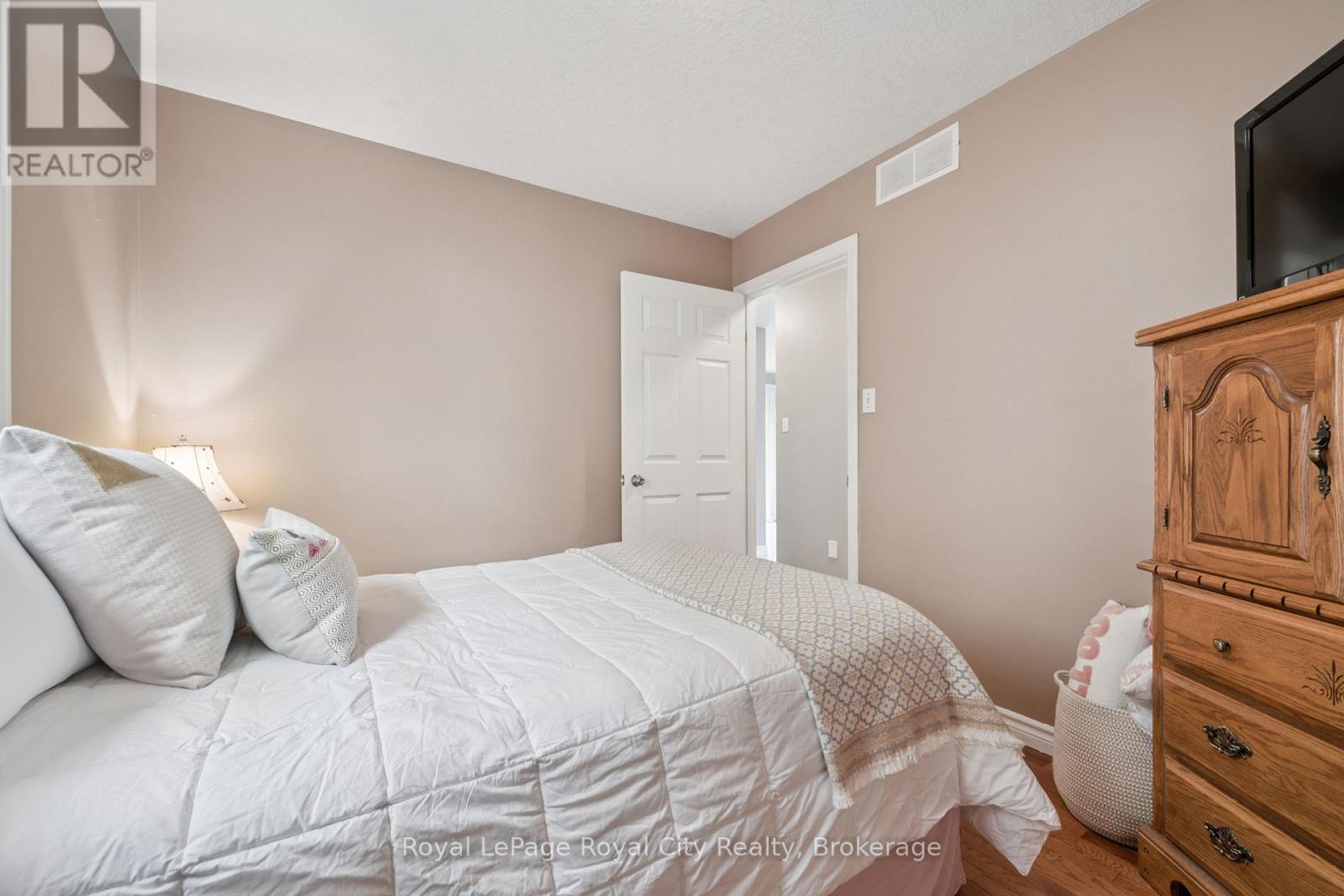 3 MARIGOLD DRIVE - 17