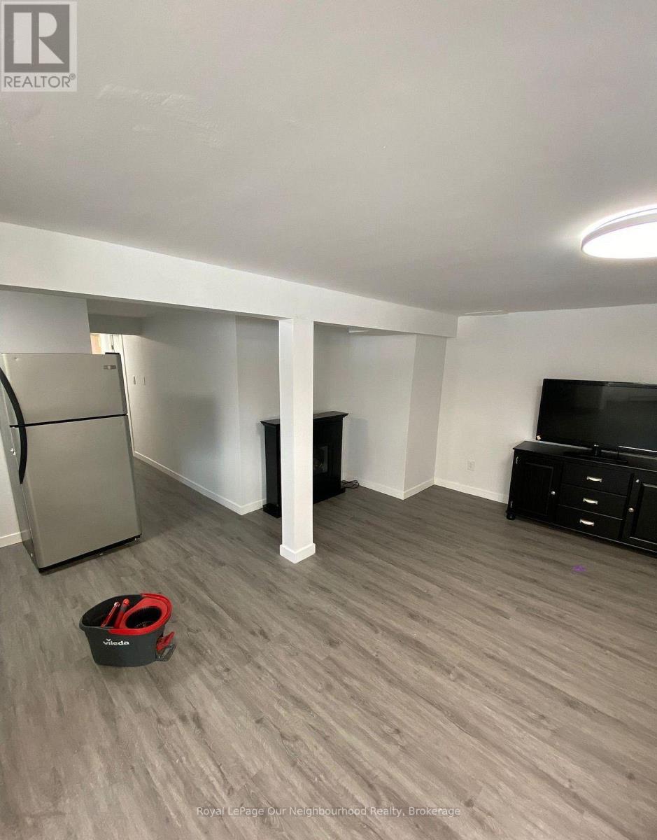 5749 SUMMER STREET - 25