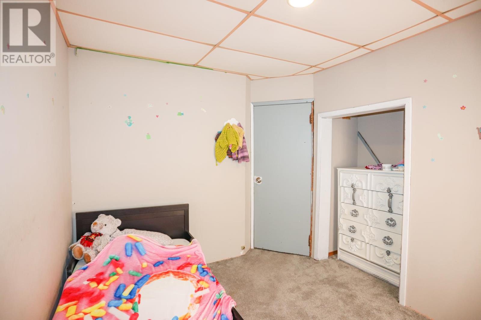 8 Dufferin ST - 23