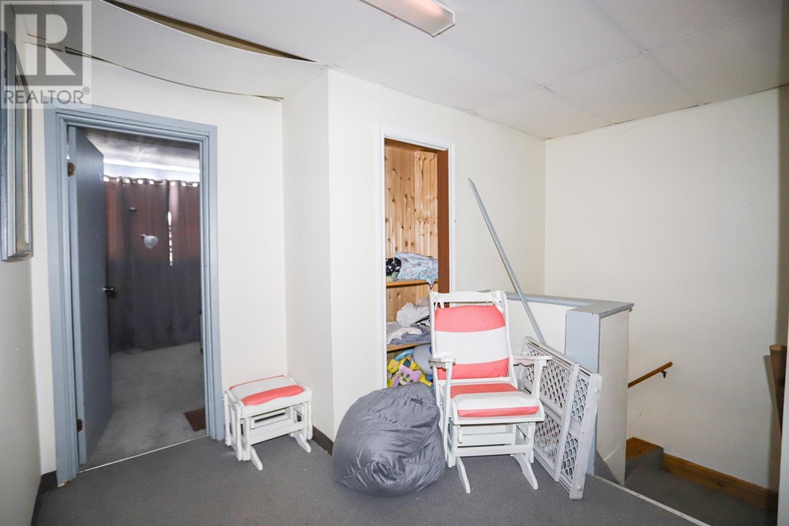 8 Dufferin ST - 24