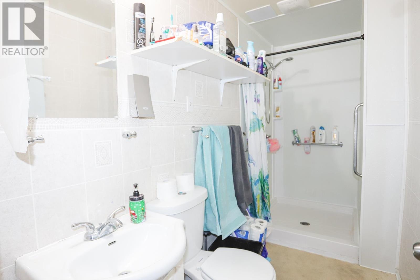 8 Dufferin ST - 32