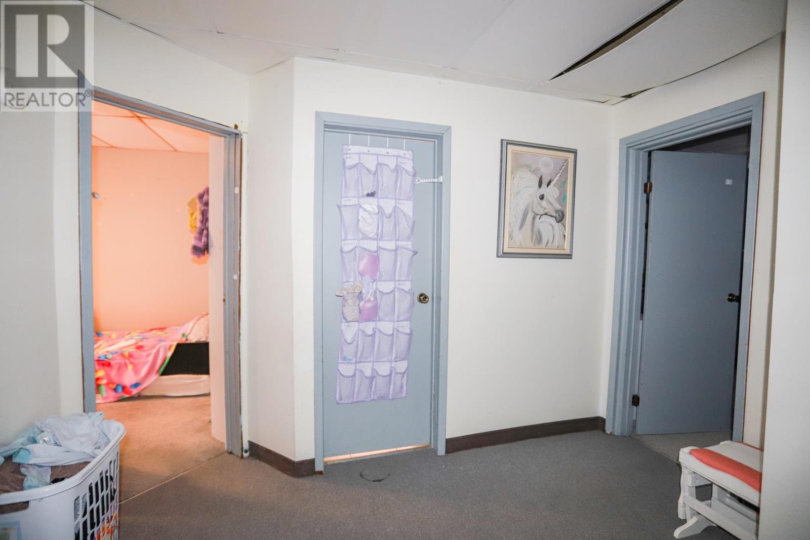 8 Dufferin ST - 29