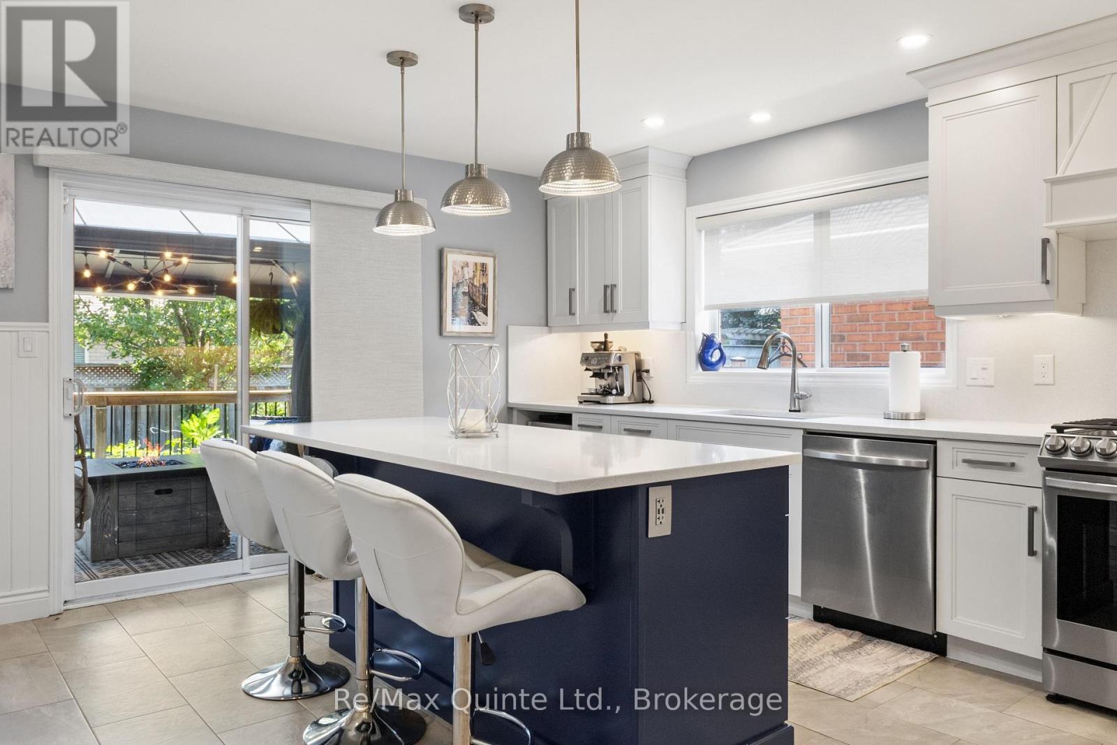 15 SPRUCE GARDENS - 19