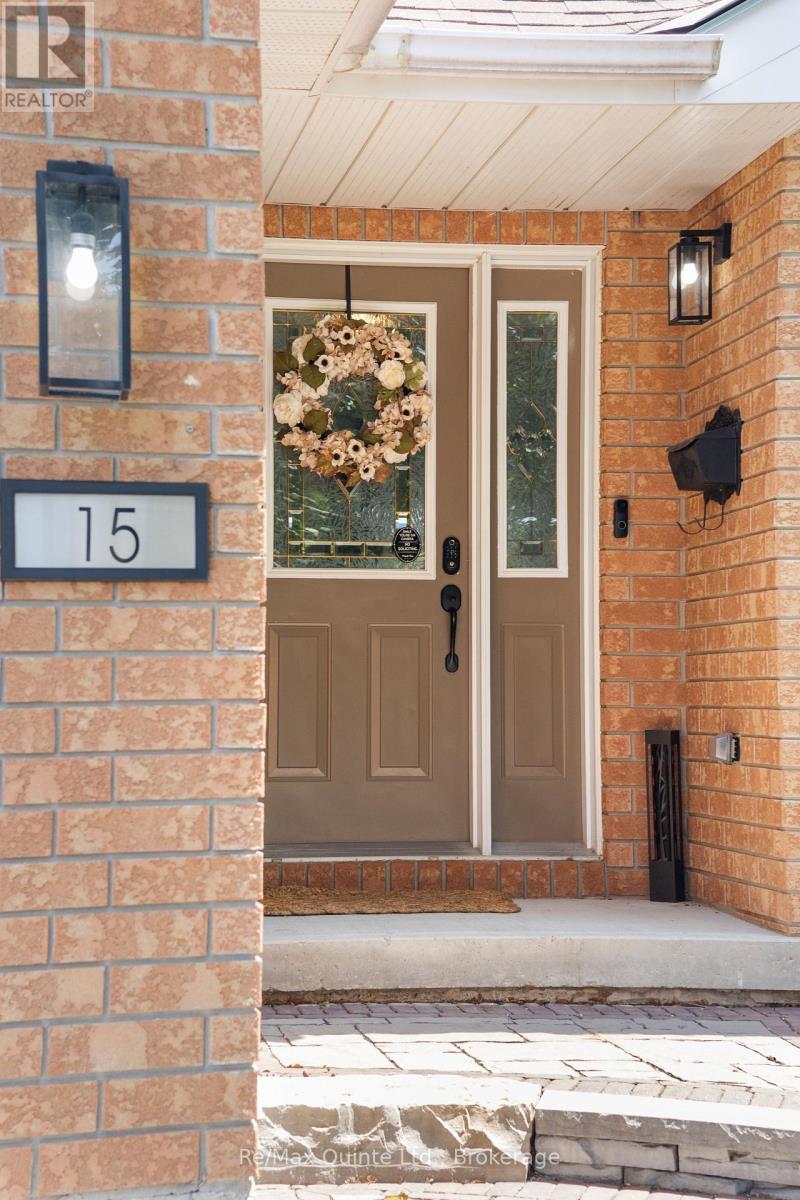 15 SPRUCE GARDENS - 6