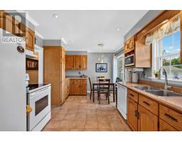 7 Leslie Street thumbnail 28