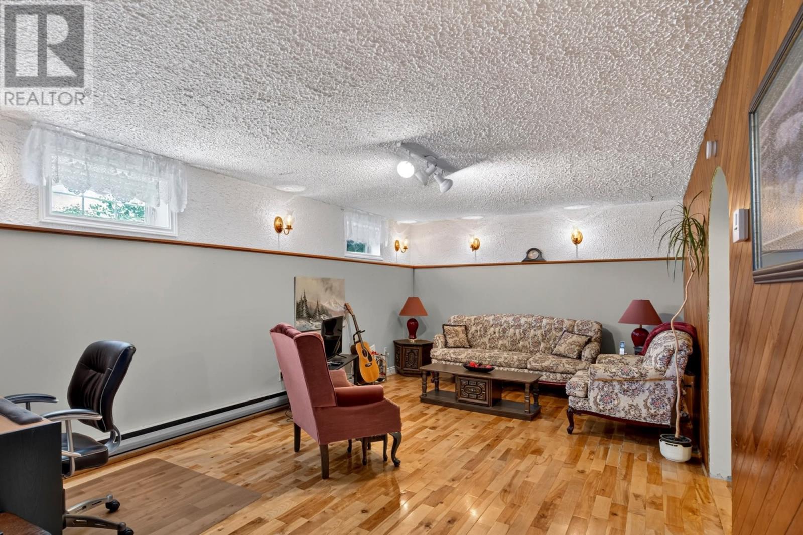 7 Leslie Street - 40