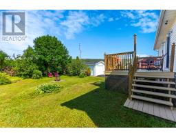 7 Leslie Street thumbnail 8