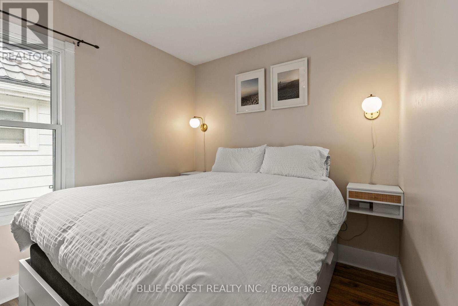 31 EASTMAN AVENUE - 17