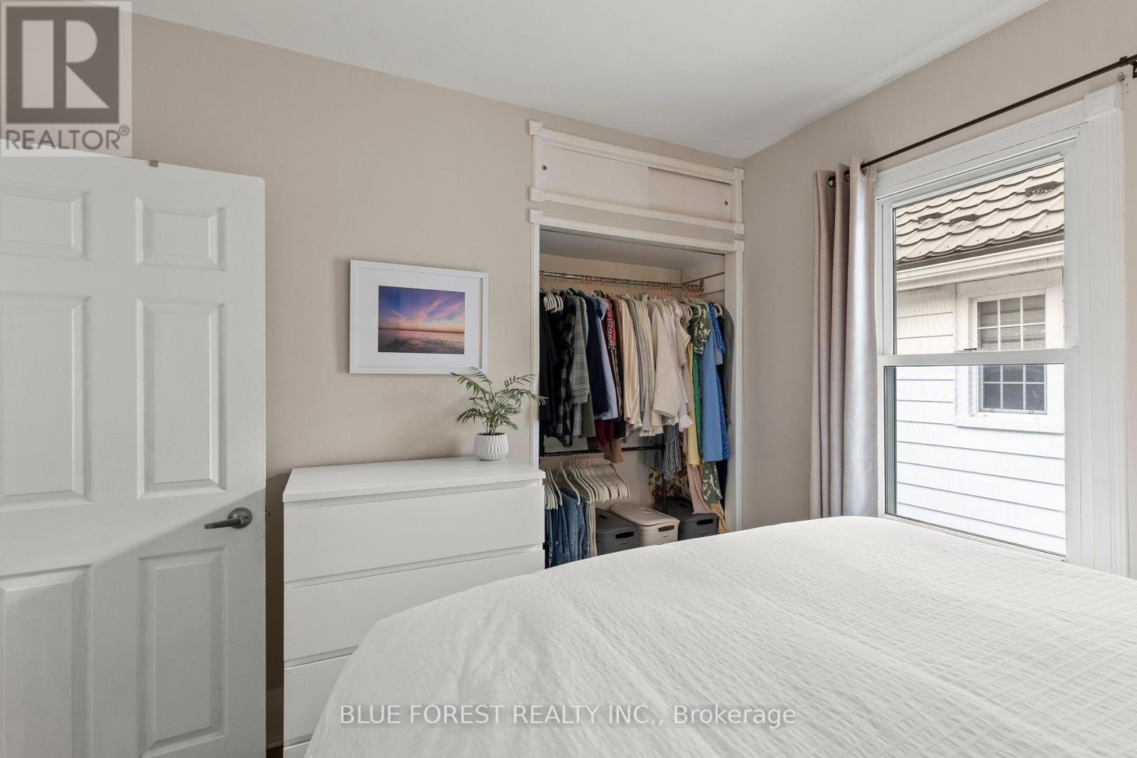 31 EASTMAN AVENUE - 18