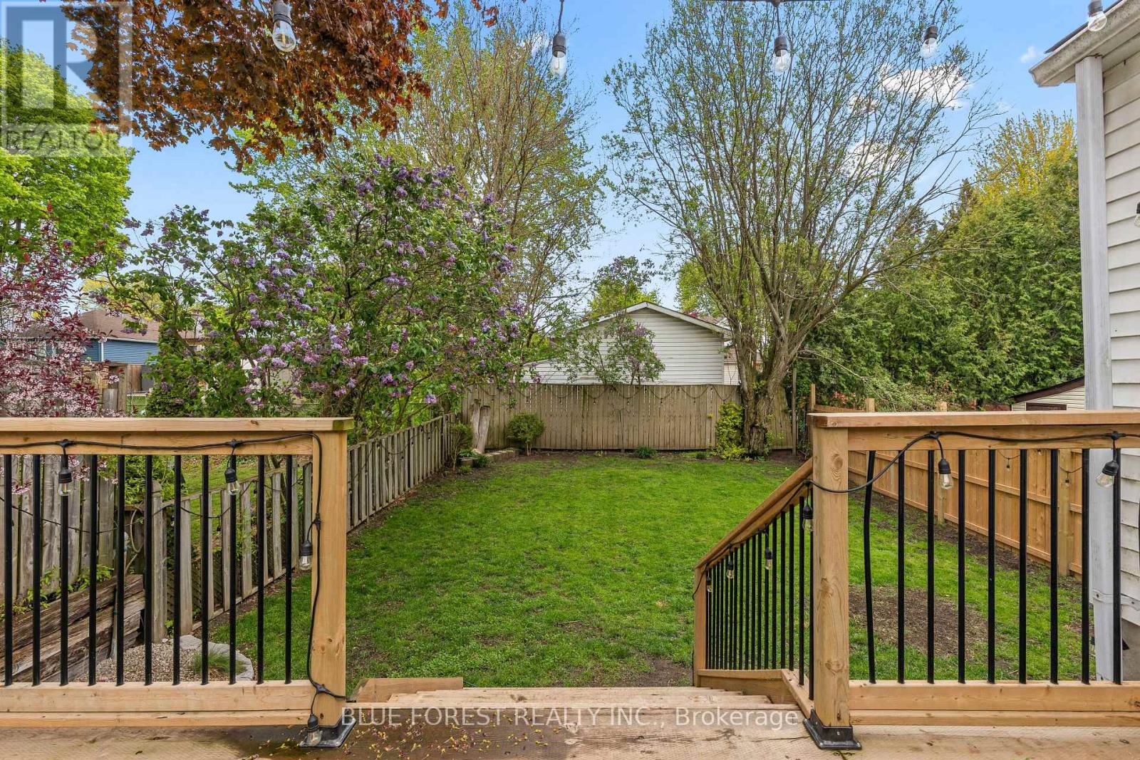 31 EASTMAN AVENUE - 33