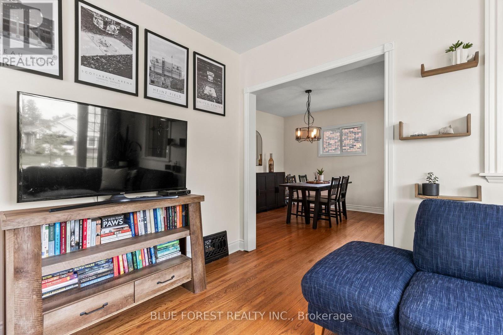 31 EASTMAN AVENUE - 7