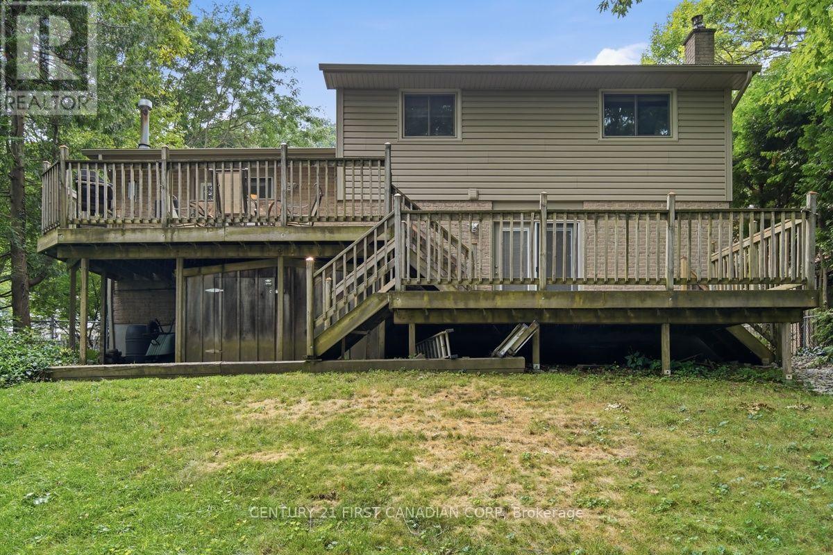 46 SKI VALLEY CRESCENT - 28