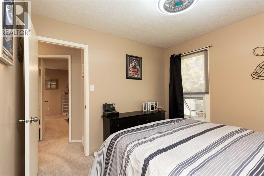 44 Lakhota Road W - 12