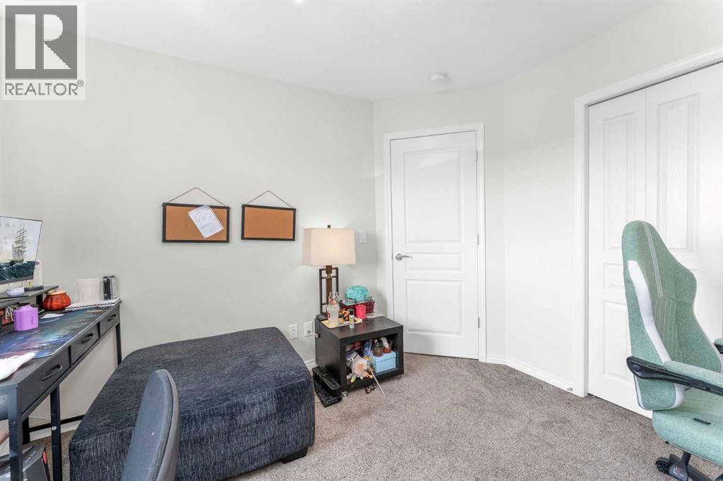 22 Hawthorn Place - 18