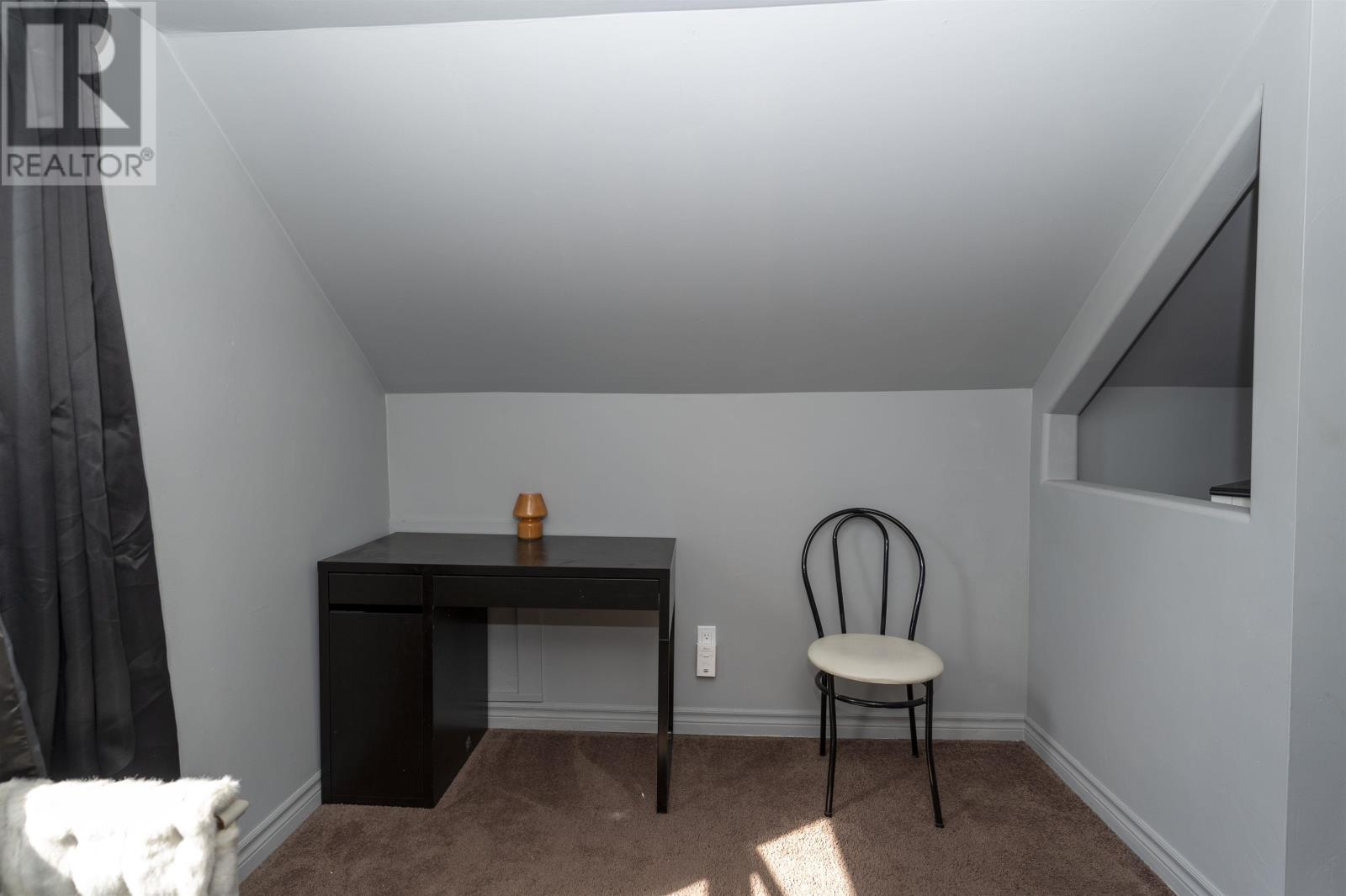 124 Empress AVE S - 20