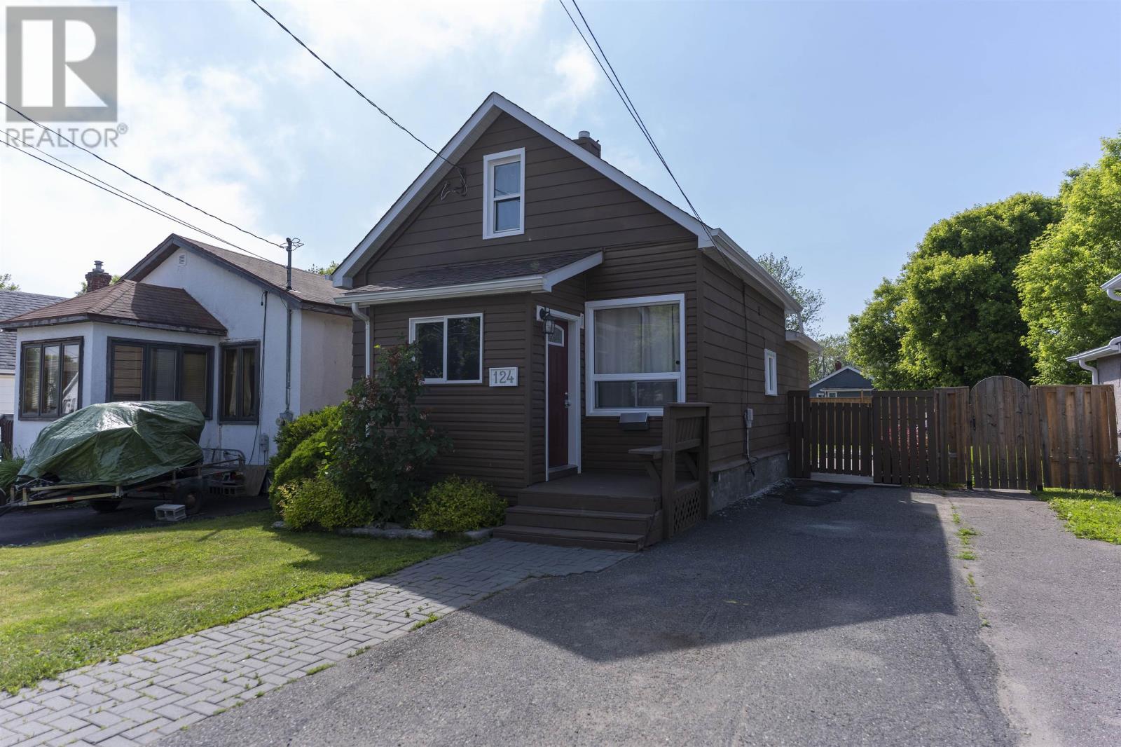 124 Empress AVE S - 29