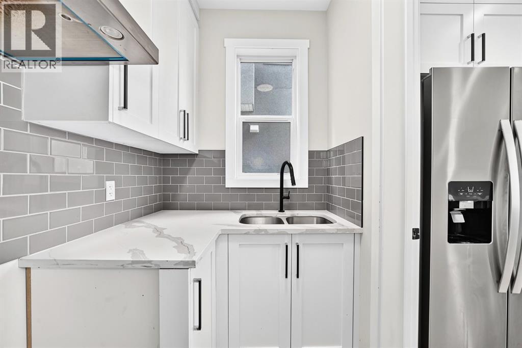 215 Kinniburgh Place - 12