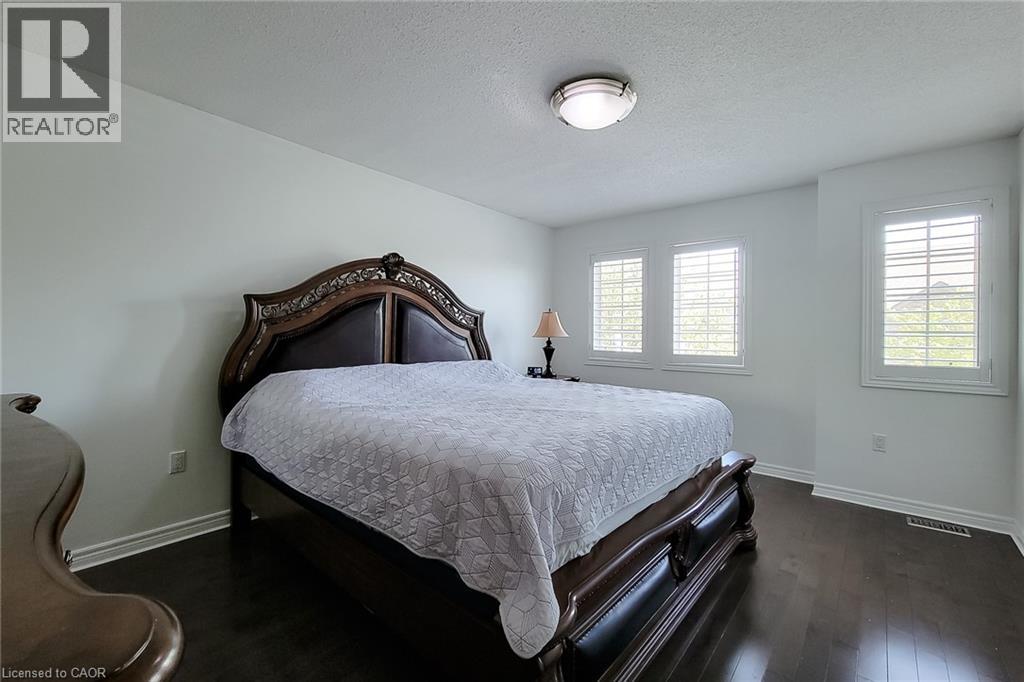#2 232 STONEHENGE Drive - 27