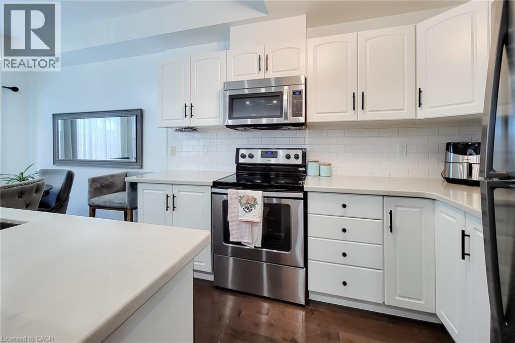 #2 232 STONEHENGE Drive - 17