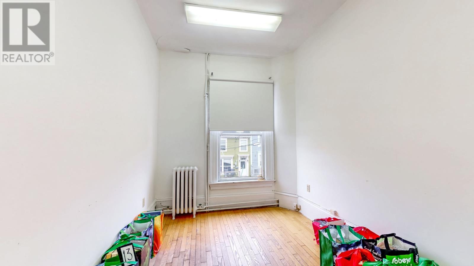 28 COCHRANE Street - 23