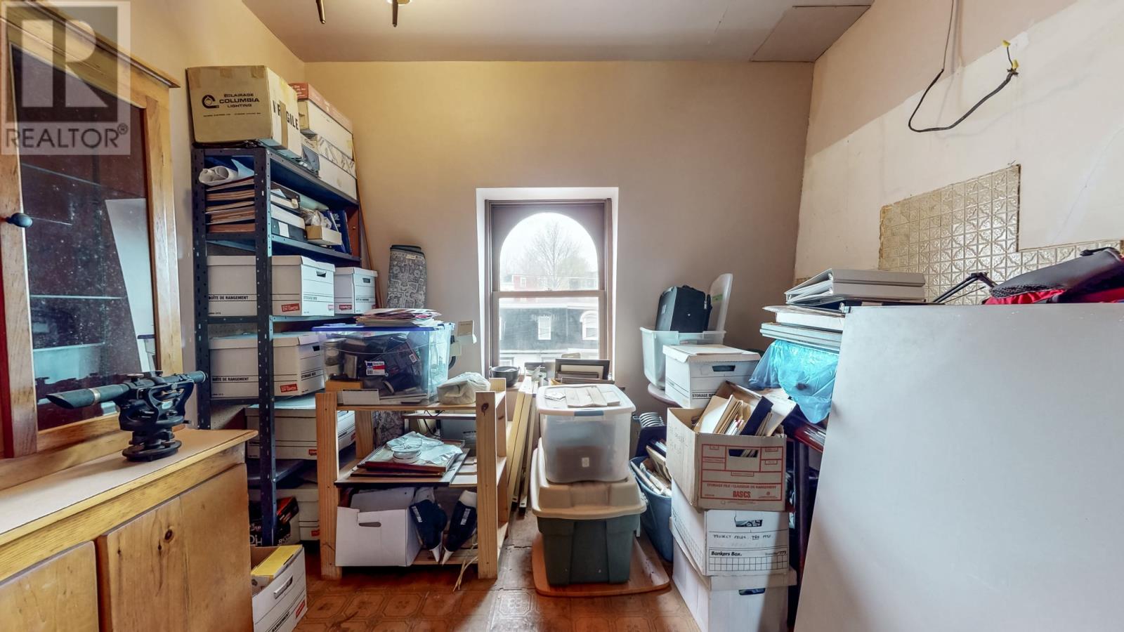 28 COCHRANE Street - 32