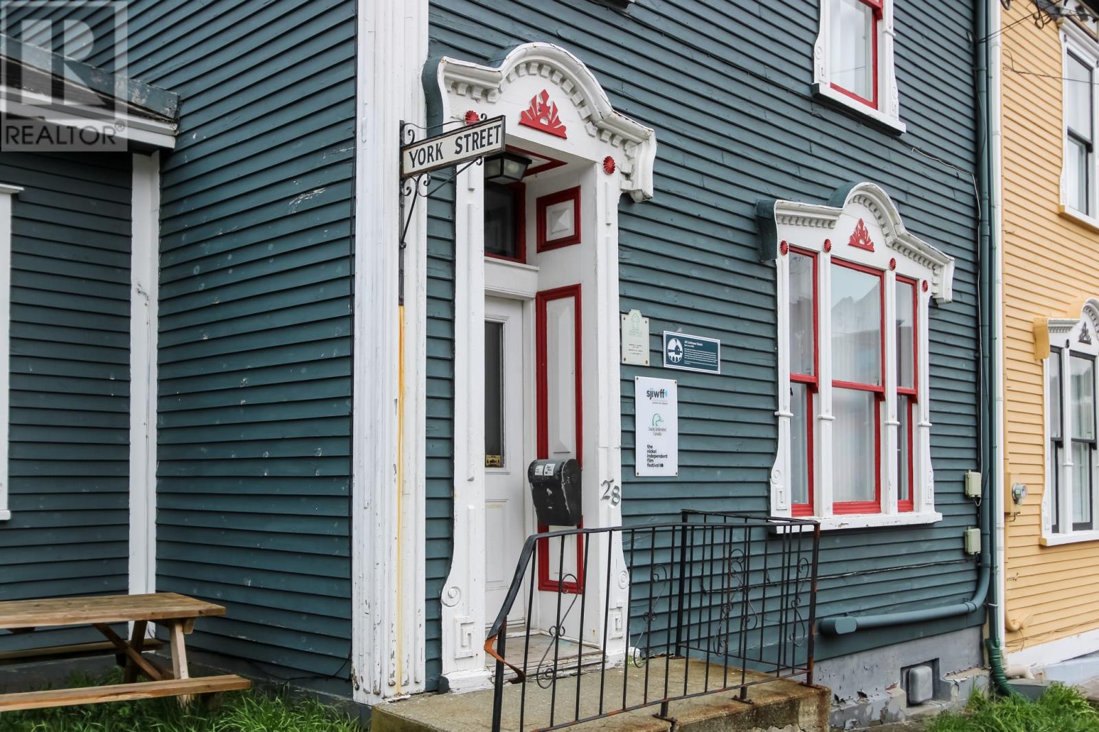 28 COCHRANE Street - 4
