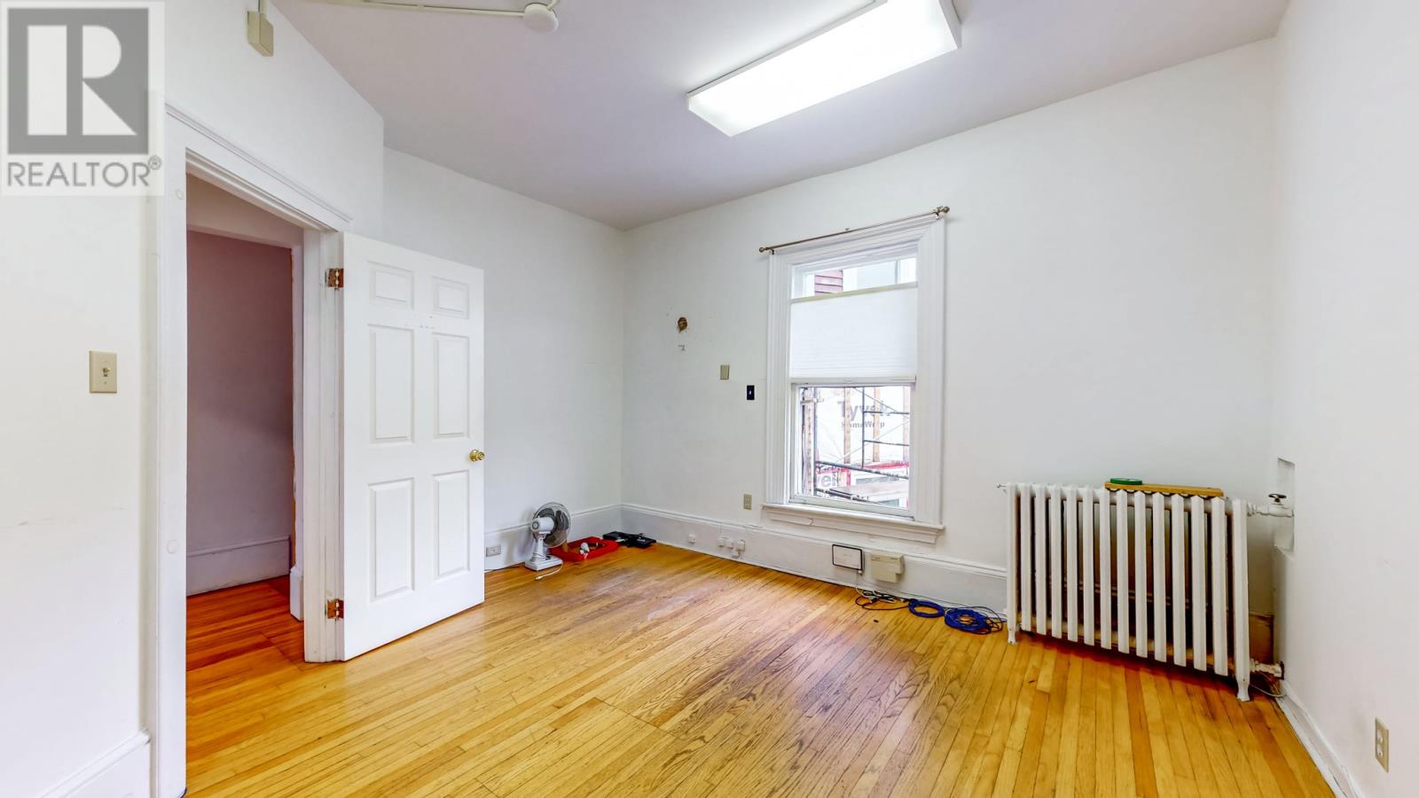 28 COCHRANE Street - 9