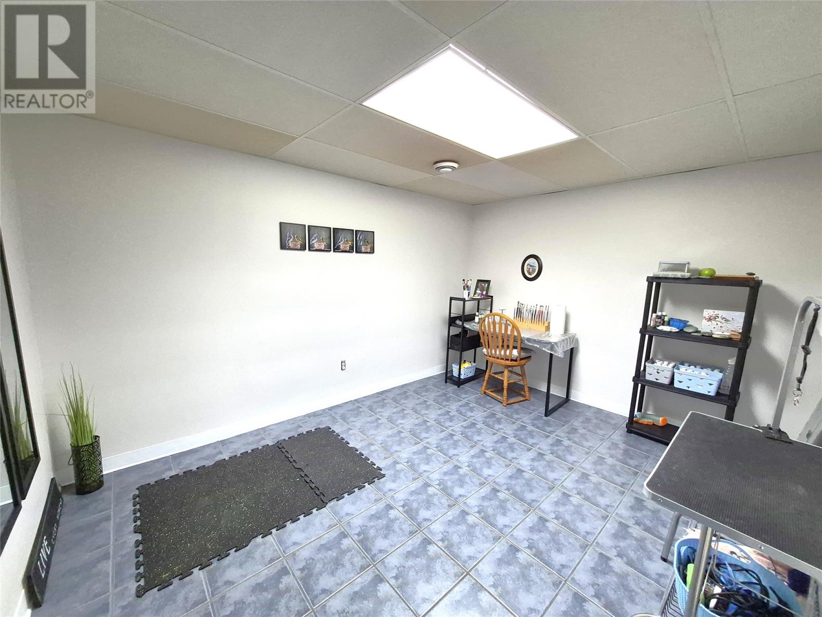 82 Main Street - Image 31