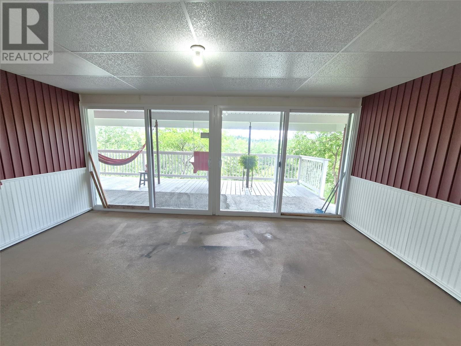82 Main Street - Image 35