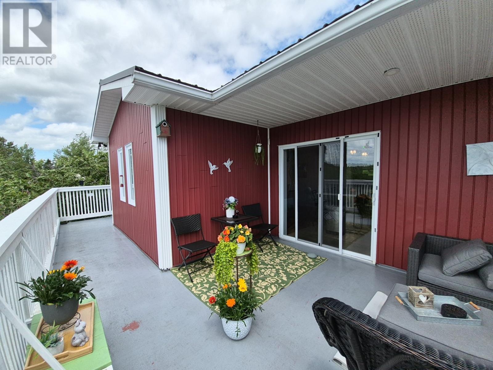 82 Main Street - Image 4