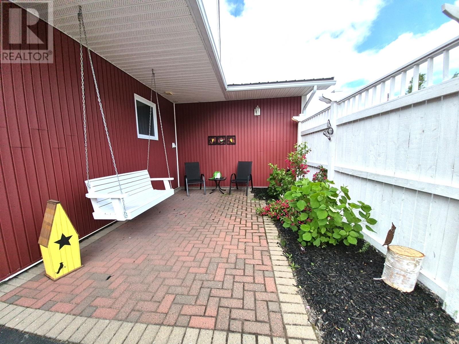 82 Main Street - Image 45