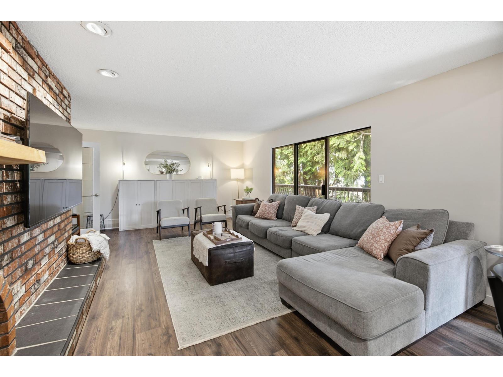 6 Bed, 3 Bath House for Sale in Abbotsford – 1970 POWELL CRESCENT, Abbotsford – MLS# R3147725 - Image 8