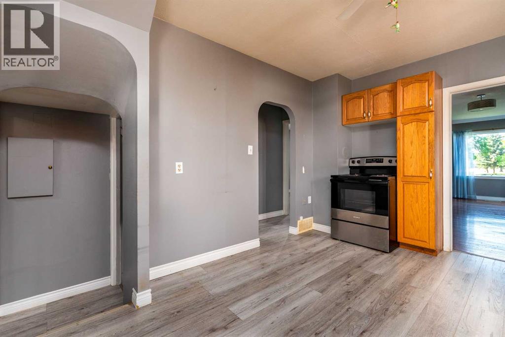 5101 55 Street - 6