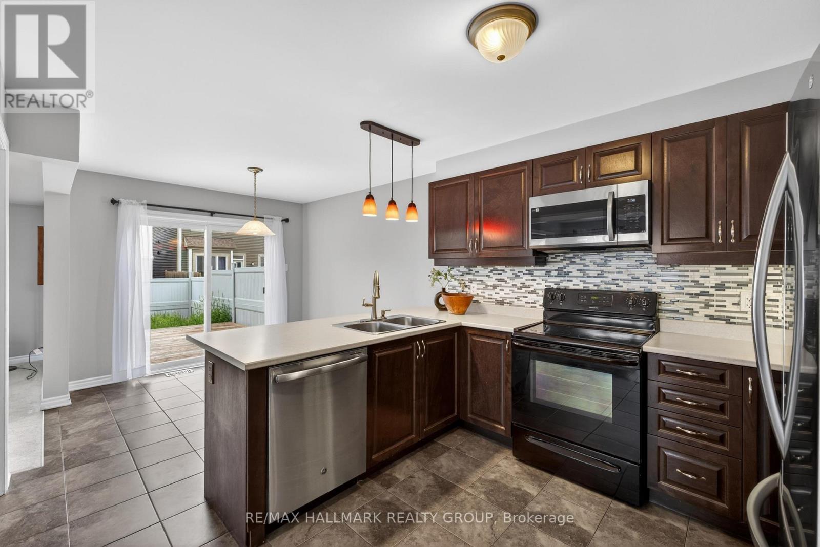 81 SWITCH GRASS CRESCENT - 12